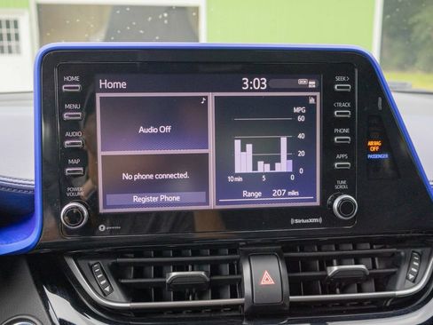 Used 2020 Toyota C-HR XLE FWD image 18