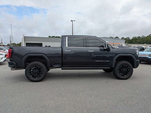 Used 2024 GMC Sierra 2500 Denali w/ Denali Reserve Package AWD/4WD image 3