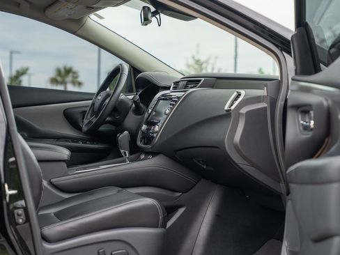 Used 2024 Nissan Murano SL FWD image 13