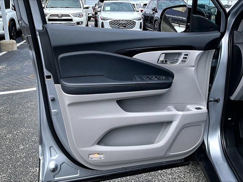 Used 2020 Honda Pilot Elite image 25