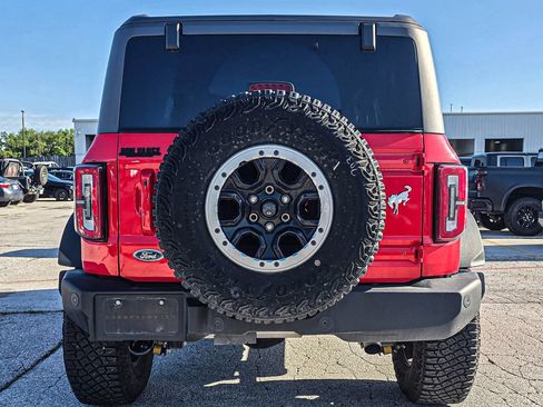 Used 2024 Ford Bronco Outer Banks w/ Sasquatch Package AWD/4WD image 5
