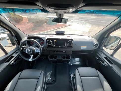 New 2026 Mercedes-Benz Sprinter 2500 image 9