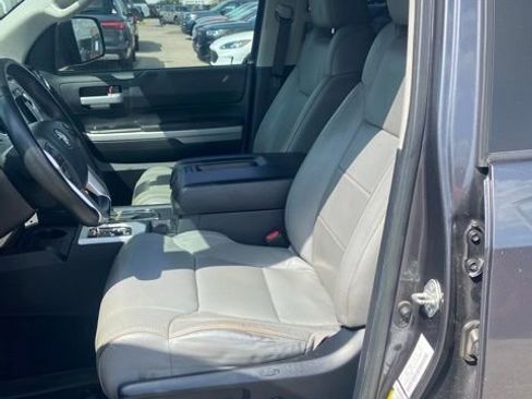 Used 2020 Toyota Tundra SR5 w/ SR5 Leather Package AWD/4WD image 5