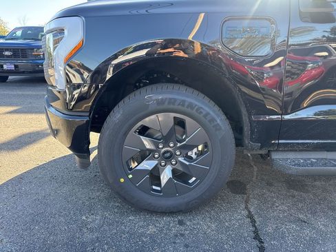 New 2025 Ford F150 Lightning Flash image 9