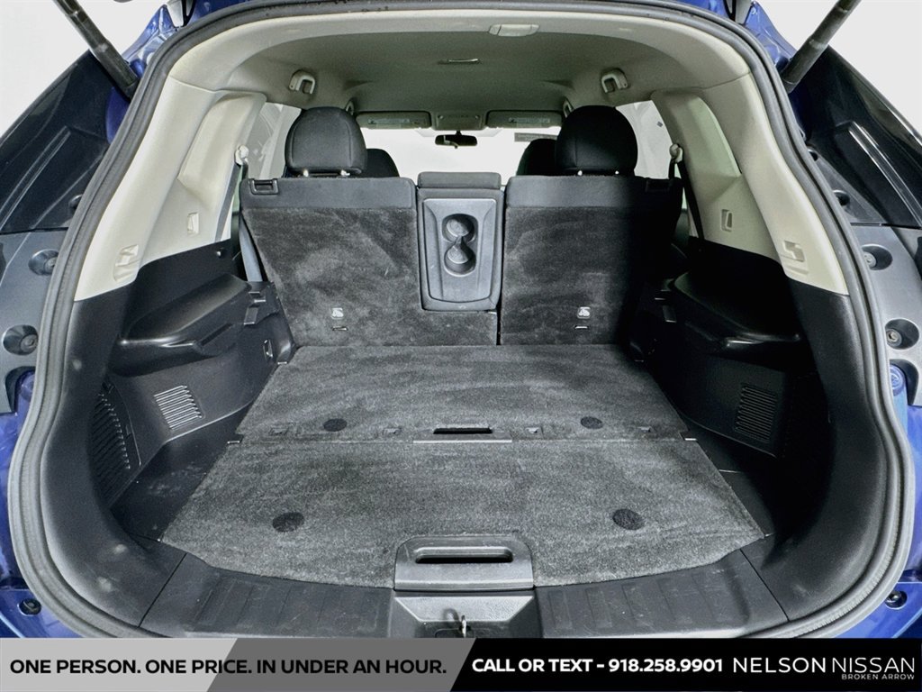 Certified 2017 Nissan Rogue SV w/ SV Premium Package FWD image 25