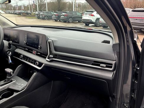 Used 2023 Kia Sportage LX image 13