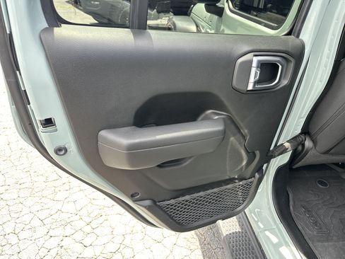 Used 2023 Jeep Wrangler Unlimited Sport AWD/4WD image 24