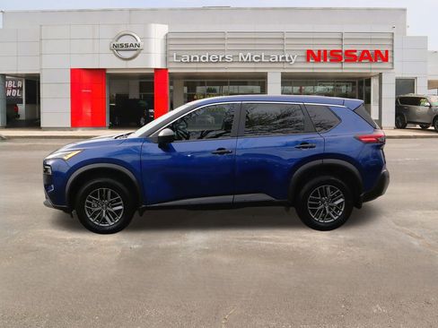 Used 2023 Nissan Rogue S image 6