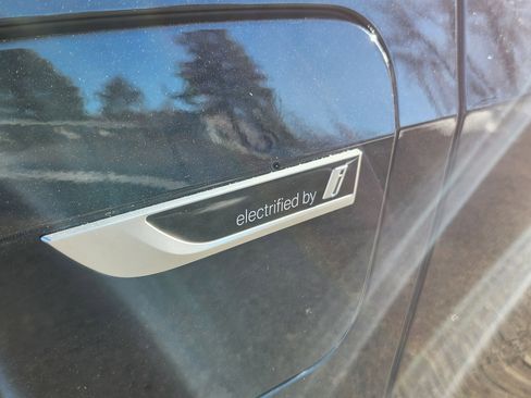 Used 2022 BMW X5 xDrive45e w/ M Sport Package image 25