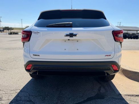 Used 2024 Chevrolet Trax RS image 5