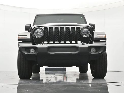 Used 2023 Jeep Wrangler Sport AWD/4WD image 37
