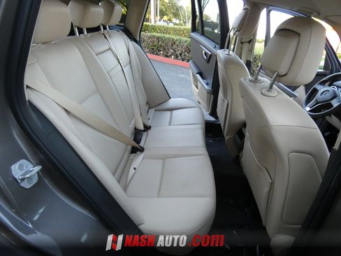 Used 2014 Mercedes-Benz GLK 350 2WD image 31