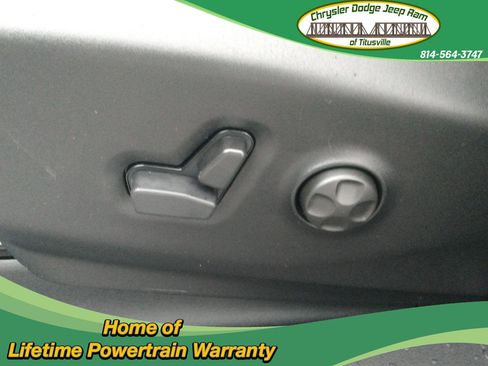 New 2026 Chrysler Pacifica Select image 11