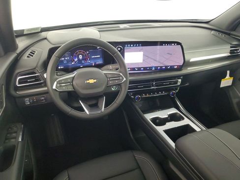 New 2026 Chevrolet Traverse LT w/ Sun and Wheel Package FWD image 15