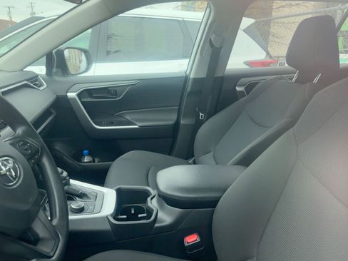Used 2025 Toyota RAV4 LE image 7