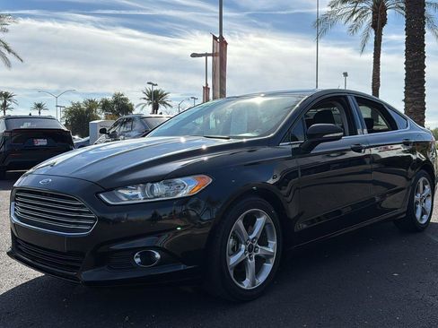 Used 2016 Ford Fusion SE image 3
