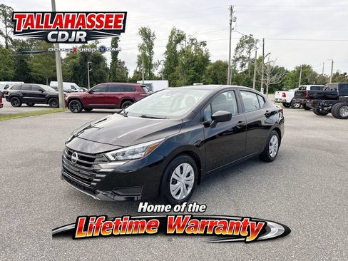 Used 2025 Nissan Versa S w/ Trunk Package FWD image 9