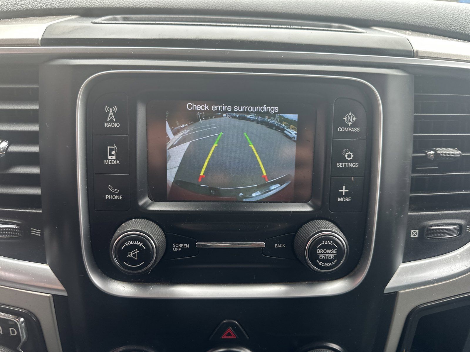 Used 2019 RAM 1500 Classic SLT AWD/4WD image 14