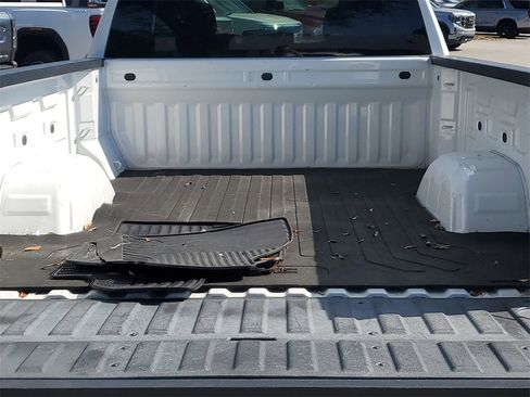 Used 2021 GMC Sierra 1500 Elevation image 9