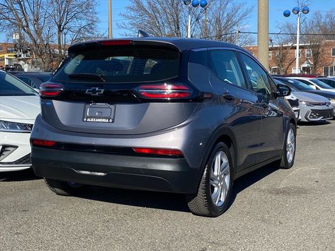 Used 2023 Chevrolet Bolt LT image 3