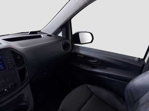 Used 2023 Mercedes-Benz Metris image 24