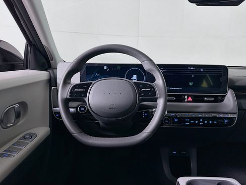 Used 2024 Hyundai Ioniq 5 SEL image 17