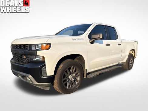 Used 2019 Chevrolet Silverado 1500 W/T w/ WT Convenience Package AWD/4WD image 1