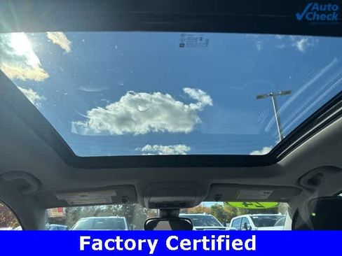 Certified 2024 GMC Terrain SLE w/ Driver Convenience Package image 15