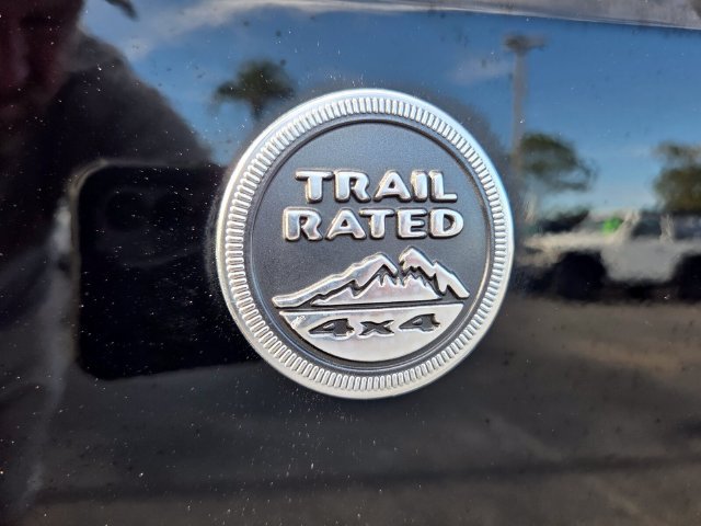 Certified 2018 Jeep Wrangler Unlimited Rubicon w/ Connectivity Group AWD/4WD image 12