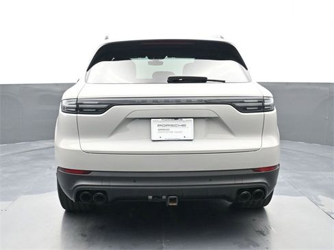 Used 2022 Porsche Cayenne Platinum Edition image 21