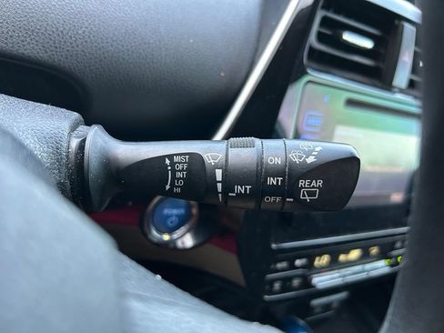 Used 2019 Toyota Prius LE FWD image 20