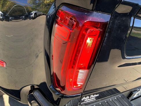 Used 2023 GMC Sierra 3500 Denali w/ Denali Ultimate Package image 25