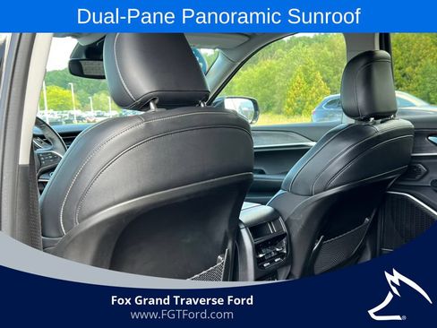 Used 2022 Jeep Grand Cherokee Limited AWD/4WD image 29