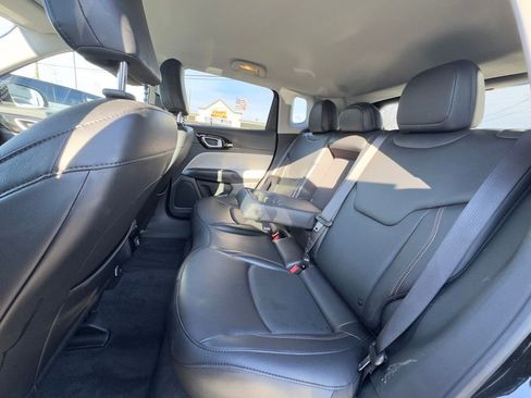 Certified 2022 Jeep Compass Limited image 15