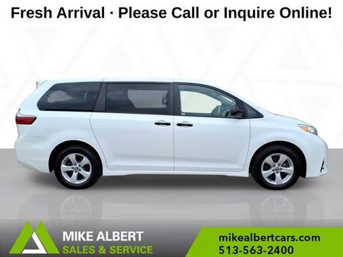 Used 2020 Toyota Sienna L FWD image 8