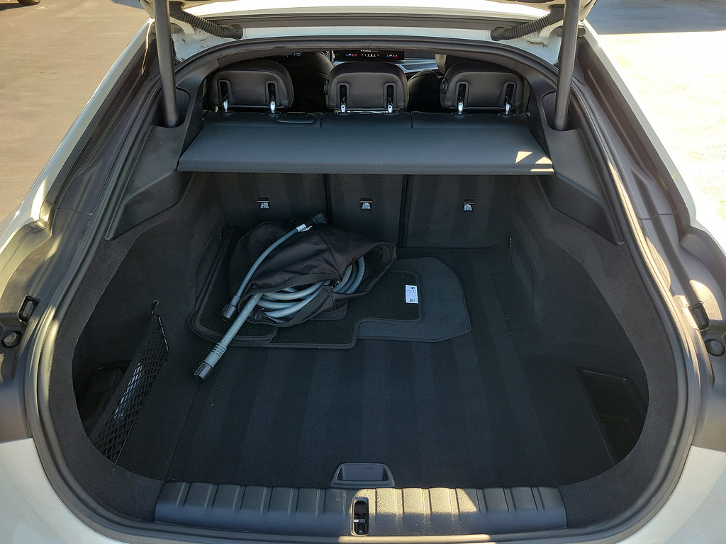 Used 2024 BMW i4 eDrive35 w/ M Sport Package RWD image 9