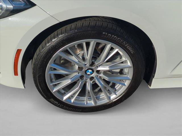 Used 2024 BMW 330i Sedan w/ Convenience Package RWD image 25