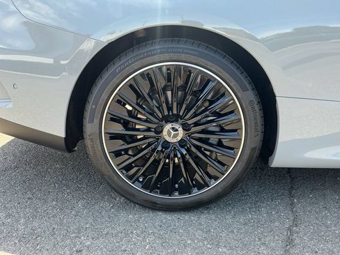 Certified 2026 Mercedes-Benz CLE 300 4MATIC Coupe image 9