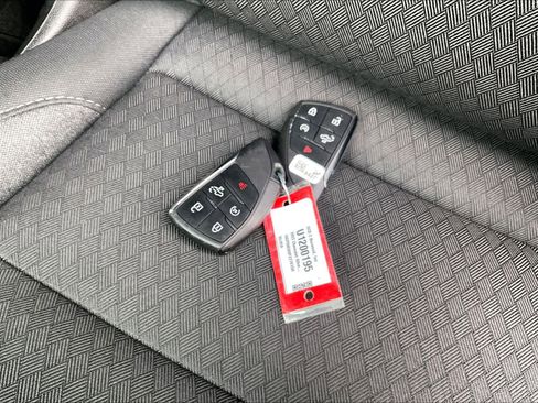 Used 2023 Chevrolet Silverado 1500 LT image 30