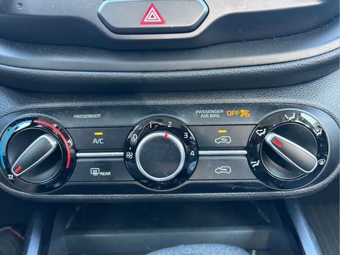 Used 2020 Kia Soul LX FWD image 31