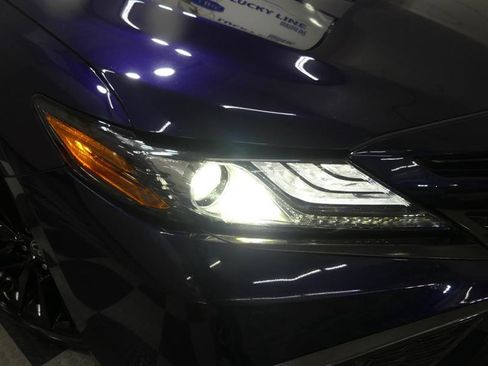 Used 2021 Toyota Camry XSE w/ Navigation Package FWD image 12