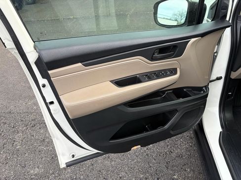 Used 2019 Honda Odyssey EX image 9