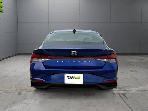 Used 2021 Hyundai Elantra SEL w/ Convenience Package FWD image 11