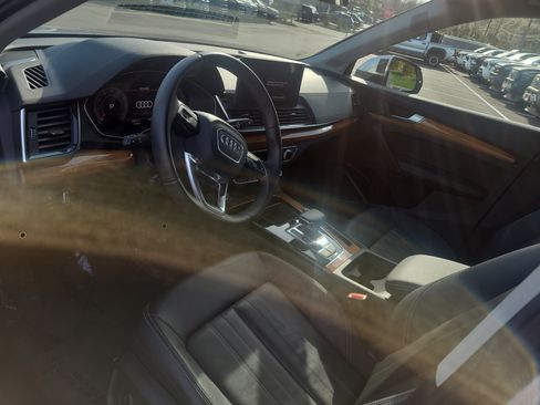 Used 2023 Audi Q5 2.0T Premium Plus w/ Premium Plus Package image 16