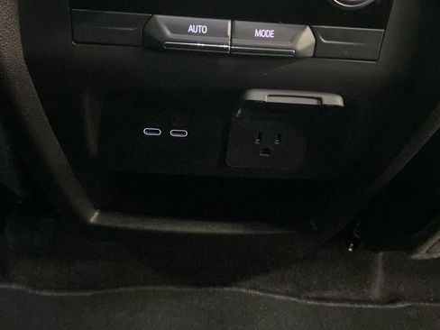 New 2025 GMC Acadia Elevation image 17