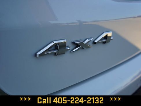 Used 2025 Jeep Compass Limited AWD/4WD image 9