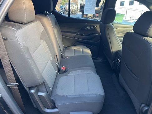Certified 2023 Chevrolet Traverse LT image 11