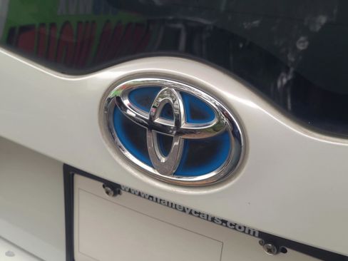 Certified 2017 Toyota Prius Prime Plus image 31