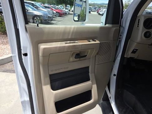 Used 2017 Ford E-350 and Econoline 350 Super Duty w/ Motorhome Prep Package RWD image 9