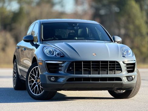 Used 2017 Porsche Macan S image 3